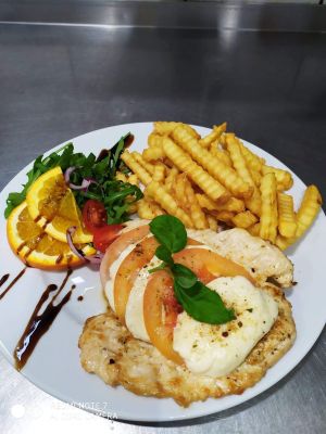 zdjecie catering deska jedzenie